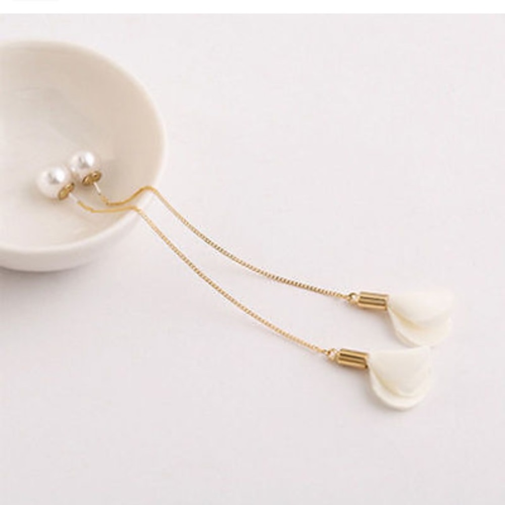 Pearl & Flower earring